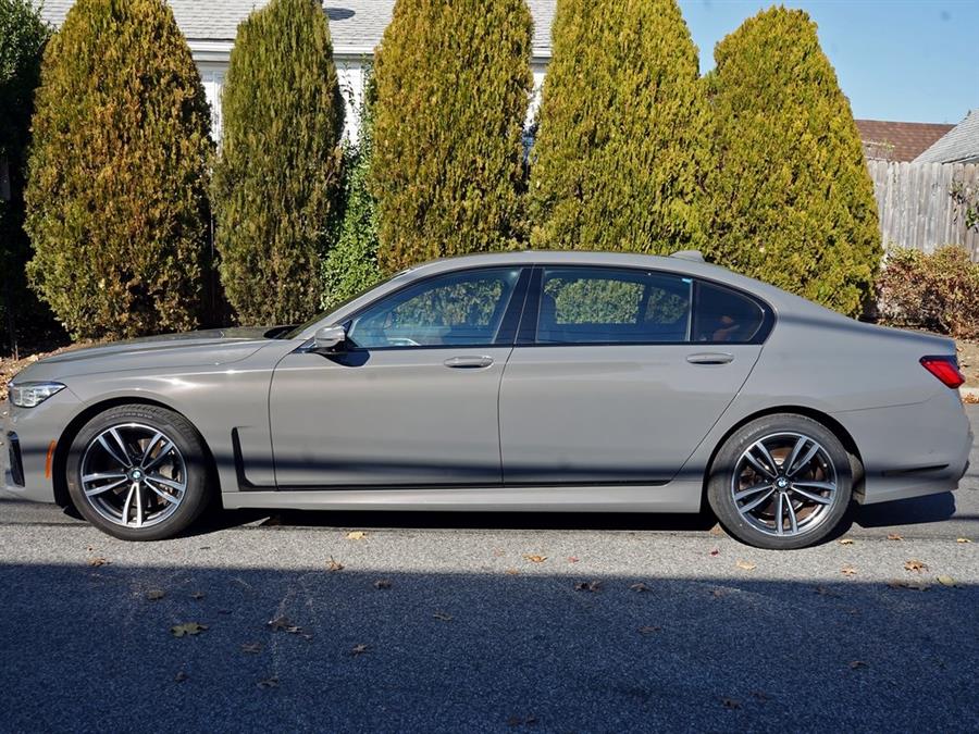 2022 BMW 7-Series 750i xDrive photo