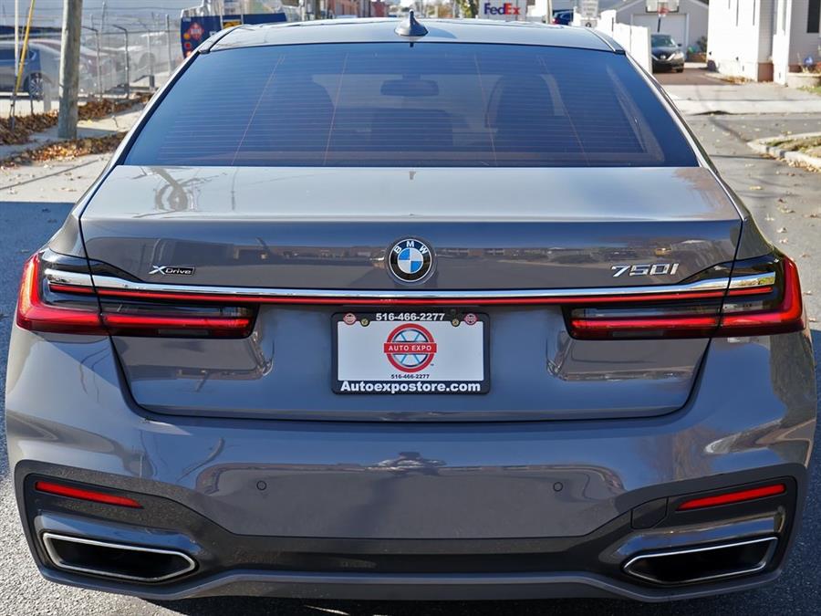 2022 BMW 7-Series 750i xDrive photo