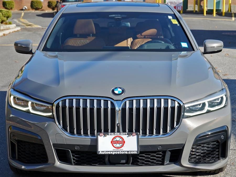 2022 BMW 7-Series 750i xDrive photo