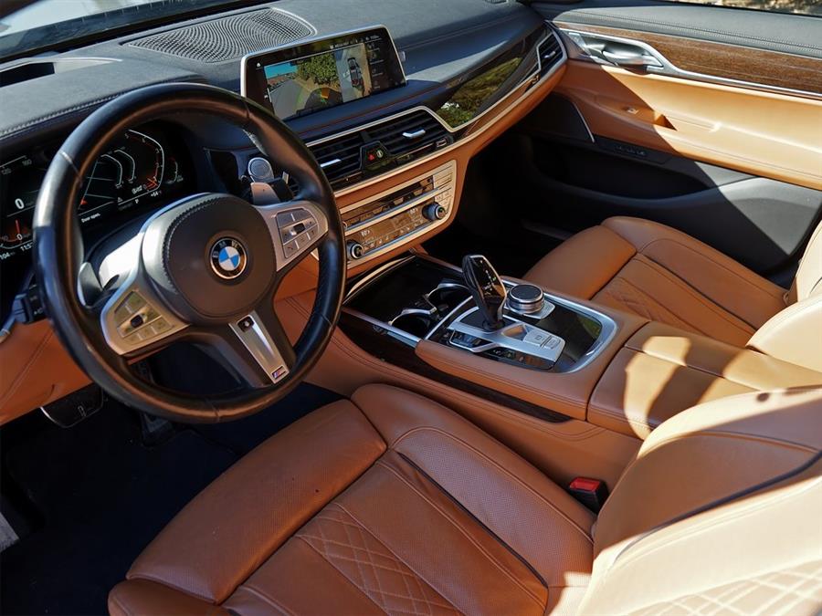 2022 BMW 7-Series 750i xDrive photo