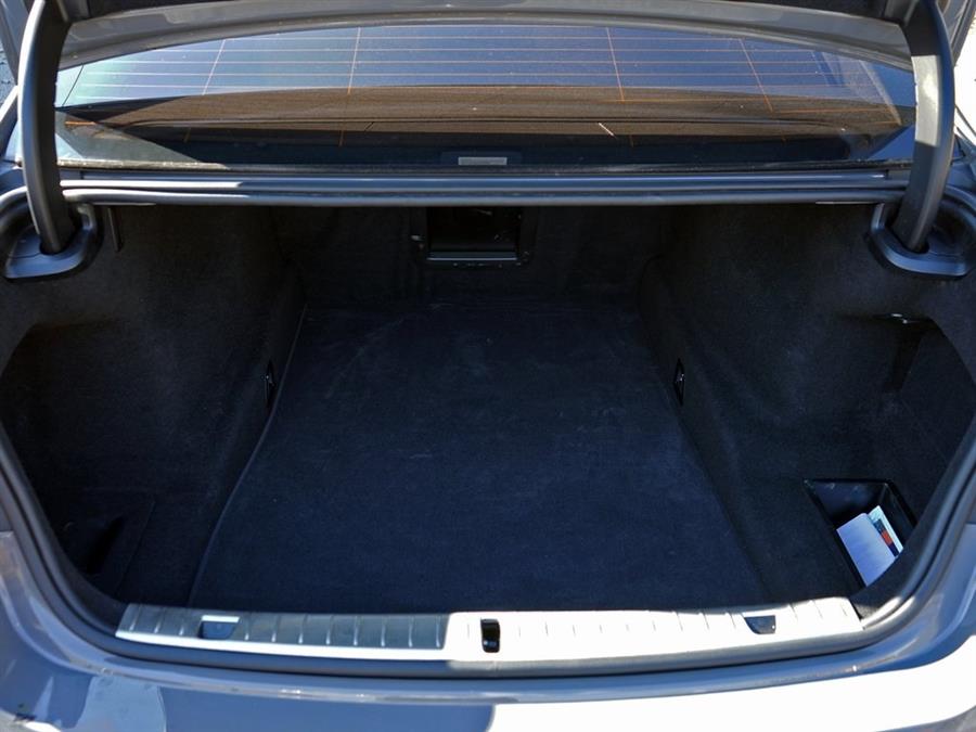 2022 BMW 7-Series 750i xDrive photo