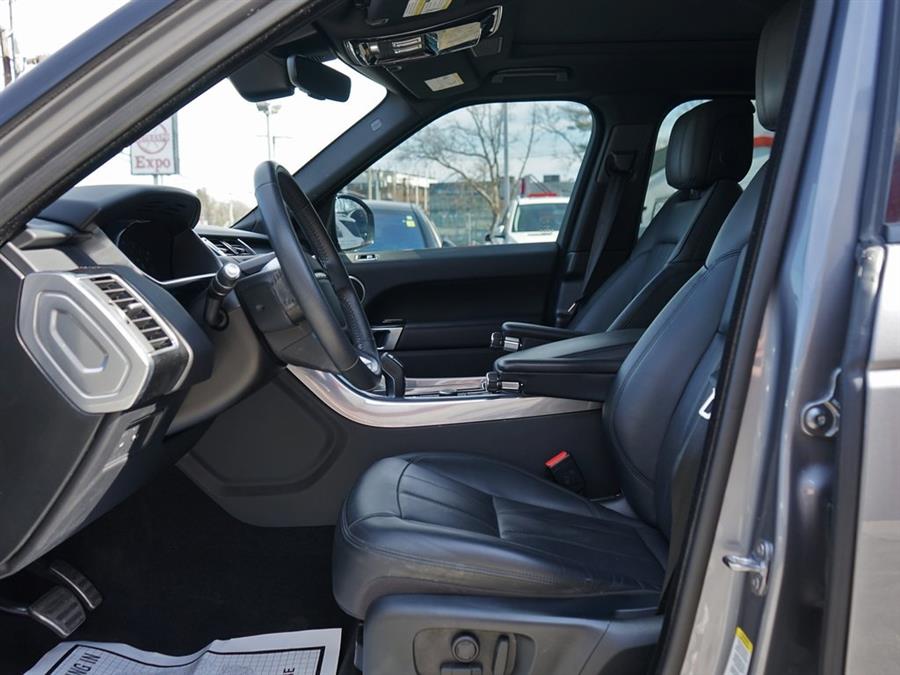 2020 Land Rover Range Rover Sport HSE photo