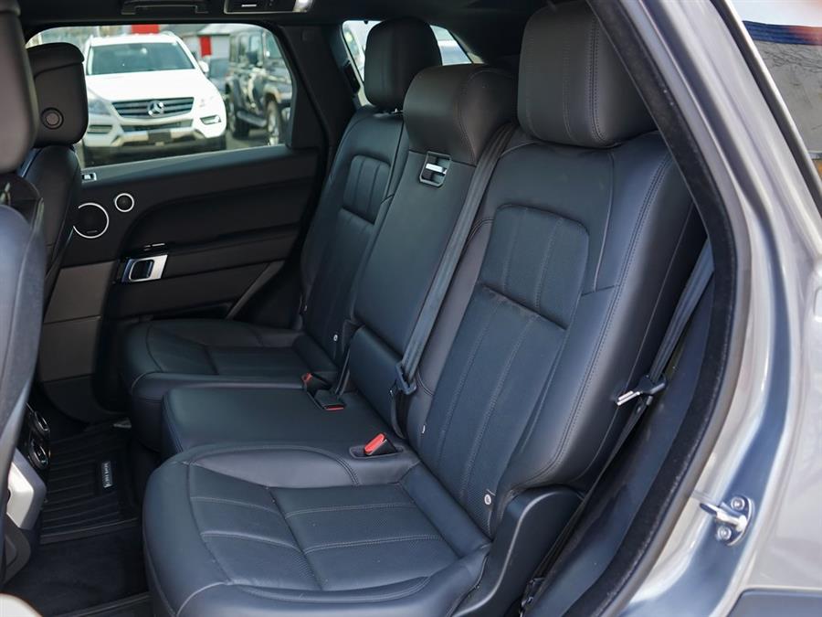 2020 Land Rover Range Rover Sport HSE photo