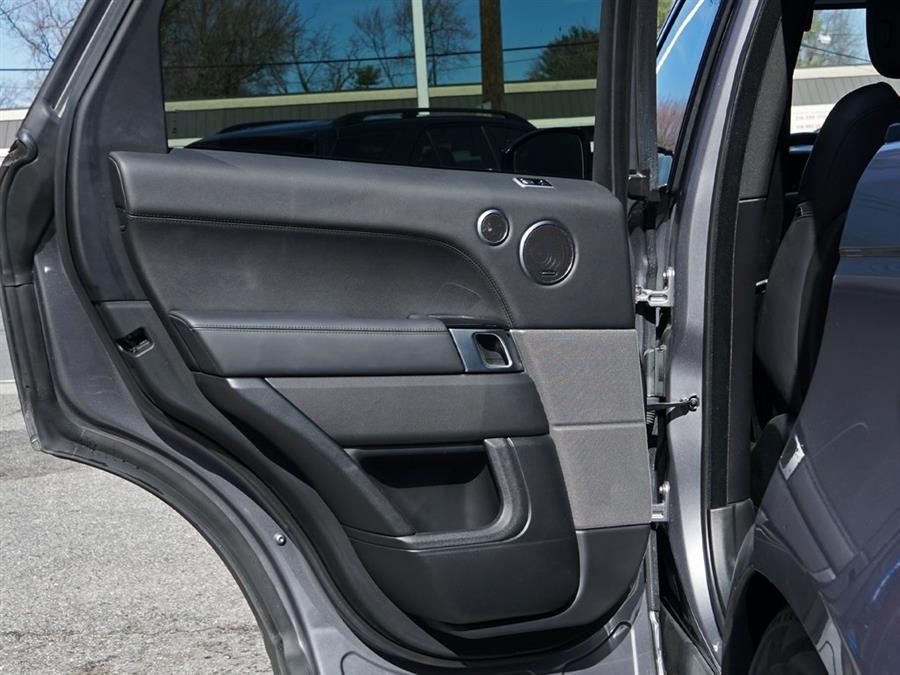 2020 Land Rover Range Rover Sport HSE photo