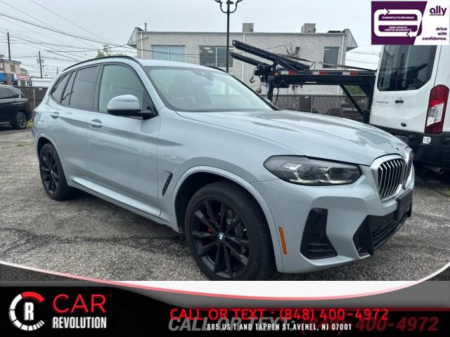 The 2022 BMW X3 xDrive30i photos