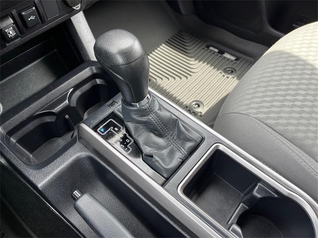 2021 Toyota Tacoma SR5 photo
