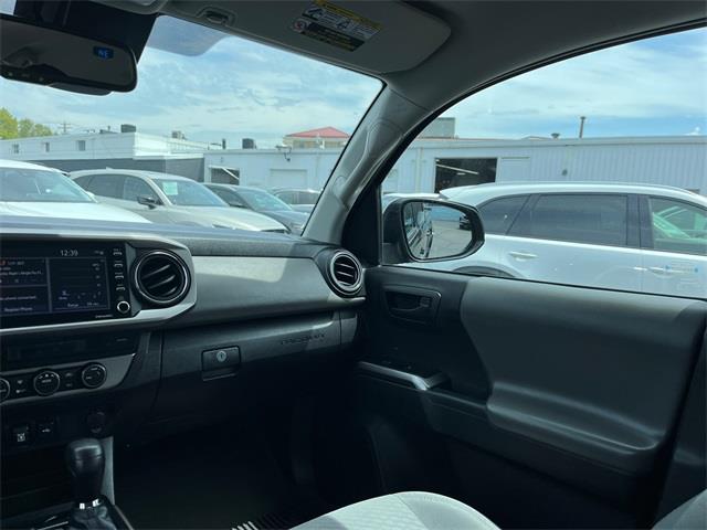 2021 Toyota Tacoma SR5 photo