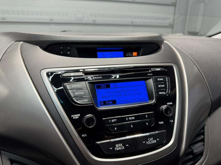 2013 Hyundai Elantra GLS photo