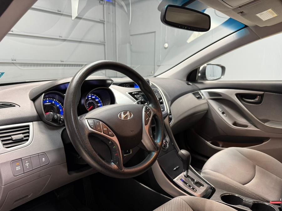2013 Hyundai Elantra GLS photo