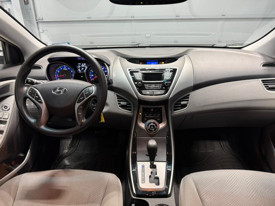 2013 Hyundai Elantra GLS photo