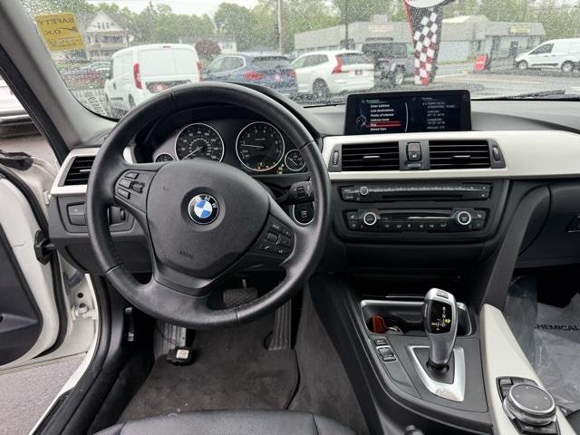 2015 BMW 3-Series 320i xDrive photo