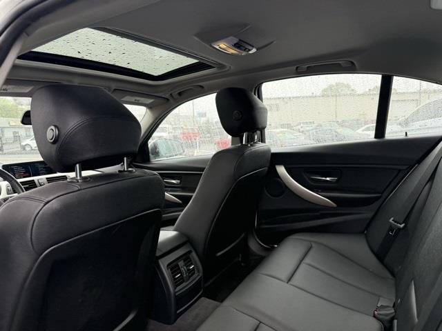 2015 BMW 3-Series 320i xDrive photo