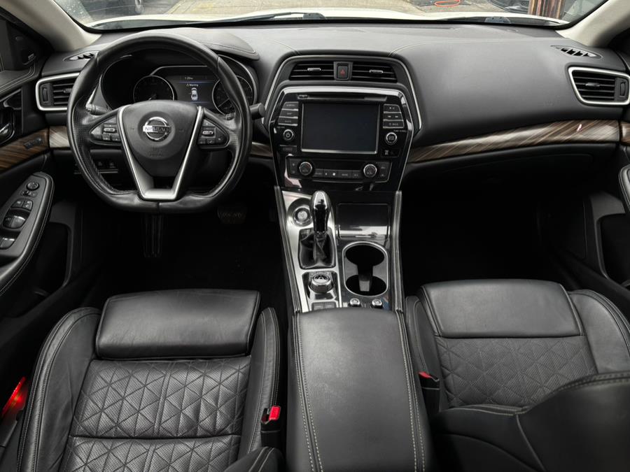 2017 Nissan Maxima Platinum 3.5L photo