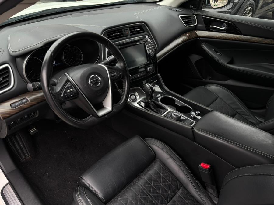 2017 Nissan Maxima Platinum 3.5L photo