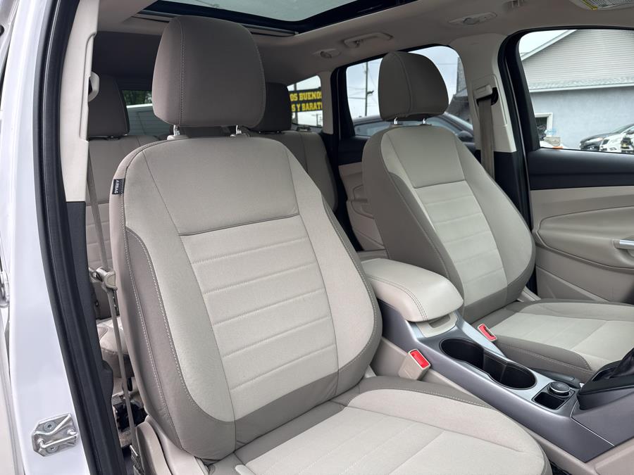 2014 Ford Escape SE photo