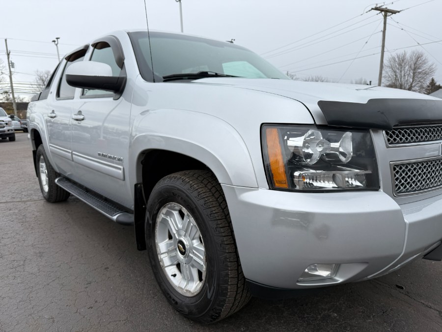 2012 Chevrolet Avalanche LT photo