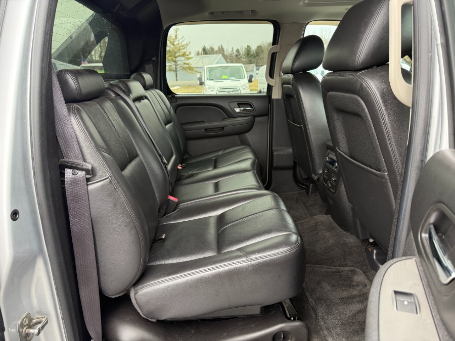 2012 Chevrolet Avalanche LT photo
