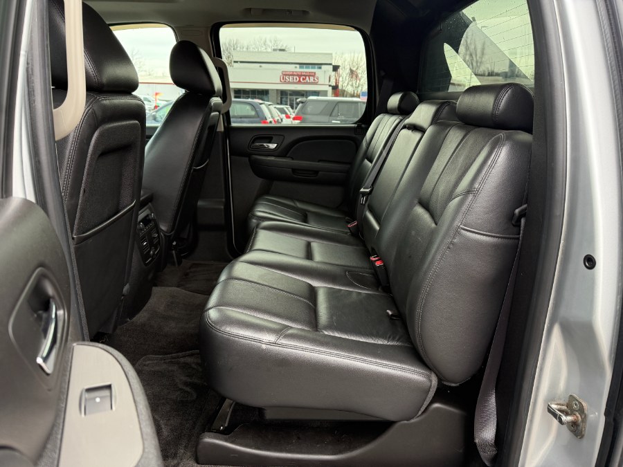 2012 Chevrolet Avalanche LT photo
