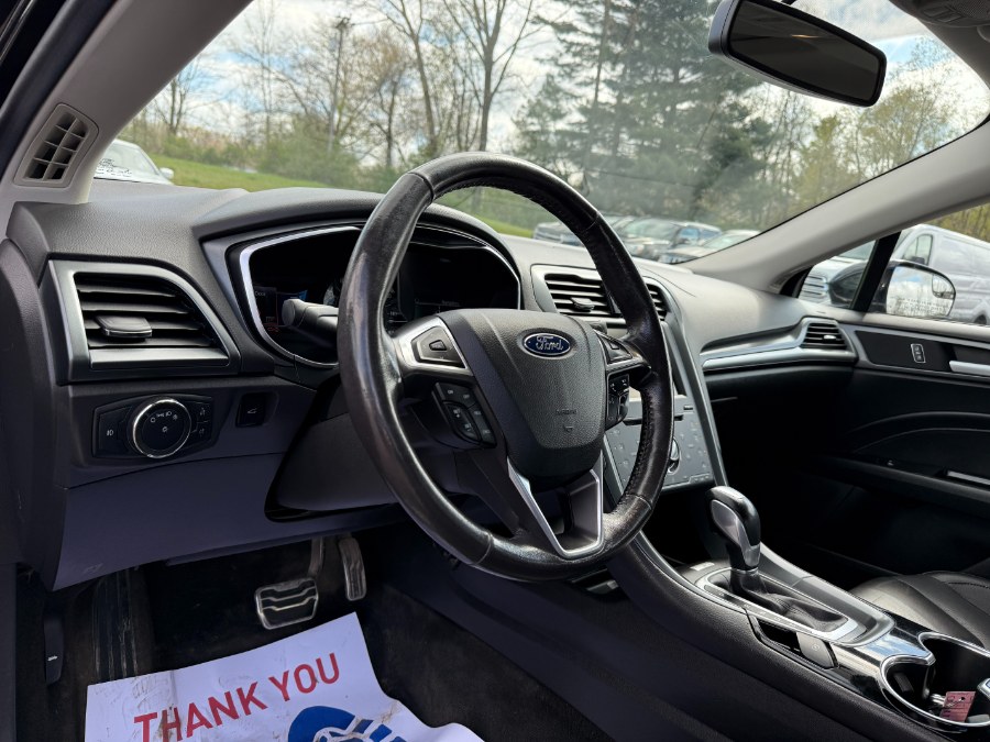 2015 Ford Fusion 4dr Sdn Titanium AWD photo