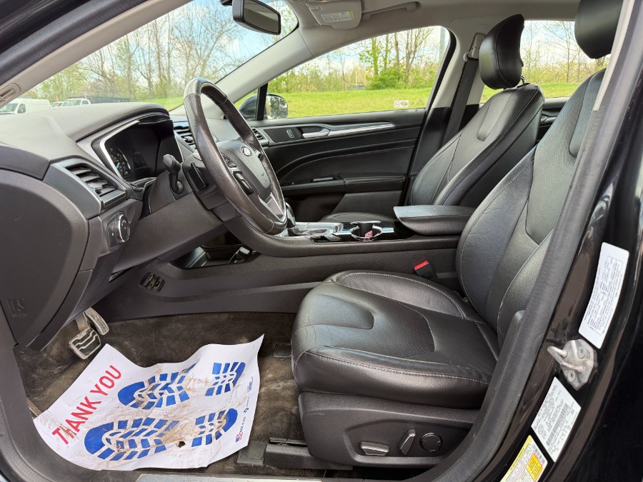 2015 Ford Fusion 4dr Sdn Titanium AWD photo
