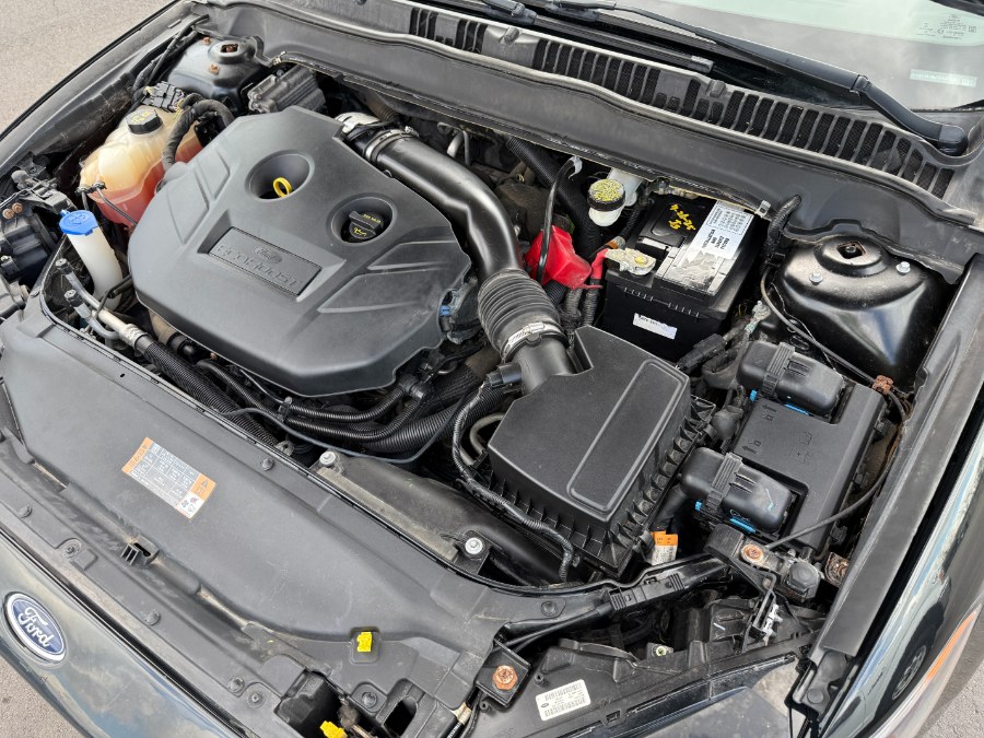 2015 Ford Fusion 4dr Sdn Titanium AWD photo