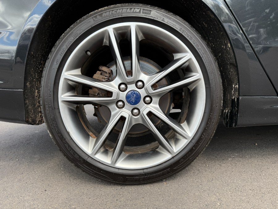 2015 Ford Fusion 4dr Sdn Titanium AWD photo