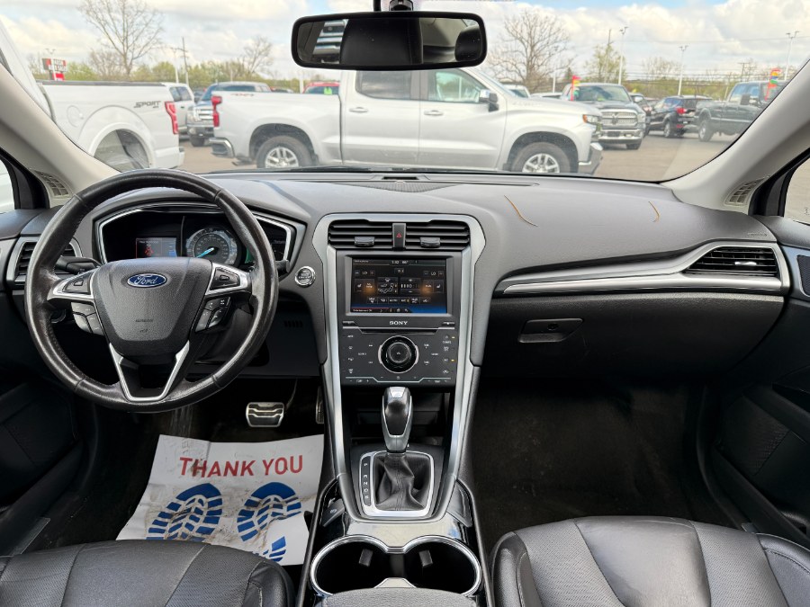 2015 Ford Fusion 4dr Sdn Titanium AWD photo