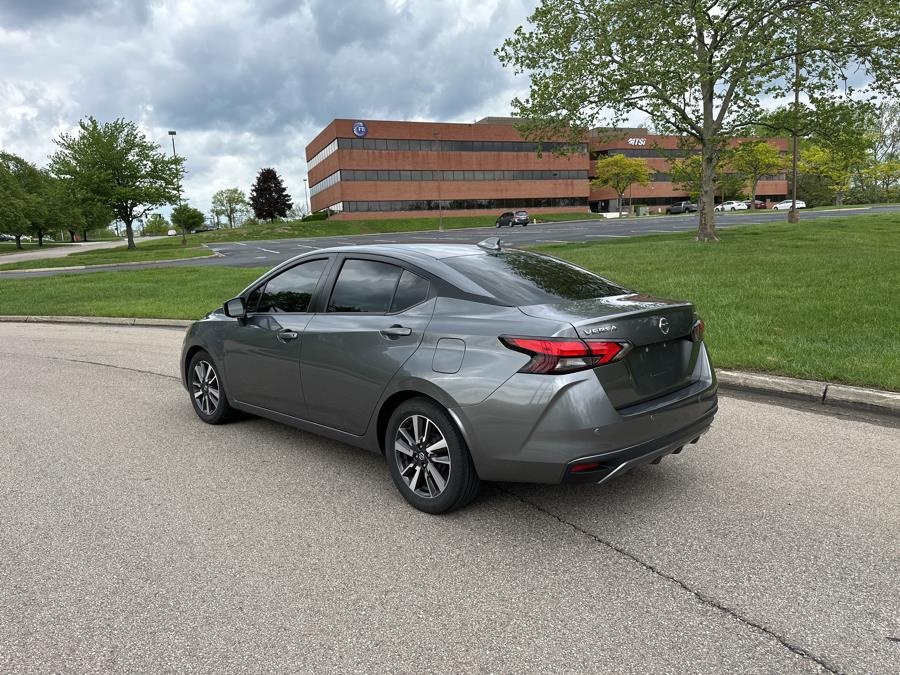 2021 Nissan Versa SV CVT photo