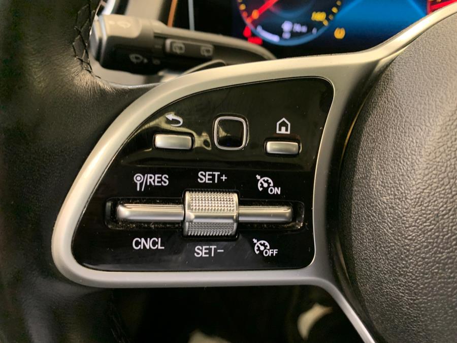 2021 Mercedes-Benz GLB GLB 250 4MATIC SUV photo