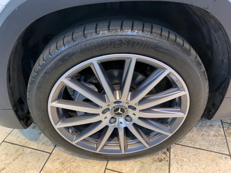 2021 Mercedes-Benz GLB GLB 250 4MATIC SUV photo