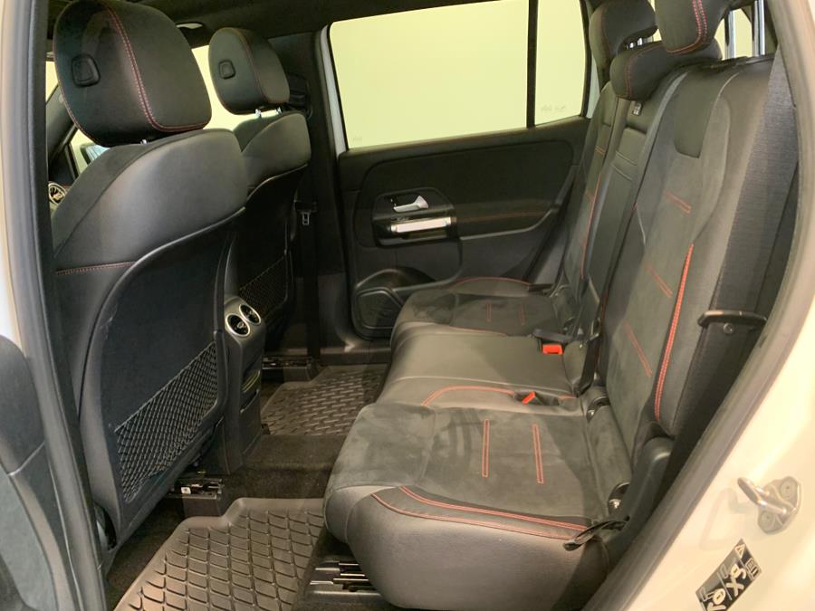 2021 Mercedes-Benz GLB GLB 250 4MATIC SUV photo