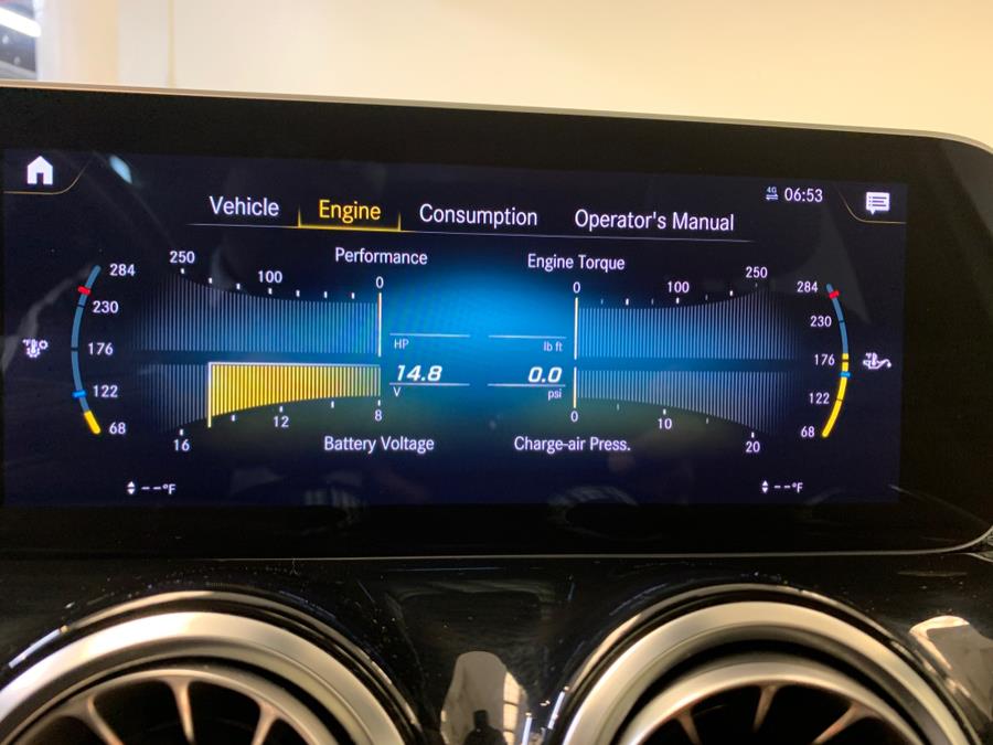 2021 Mercedes-Benz GLB GLB 250 4MATIC SUV photo