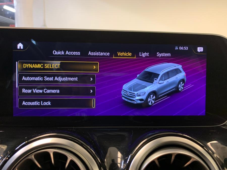 2021 Mercedes-Benz GLB GLB 250 4MATIC SUV photo
