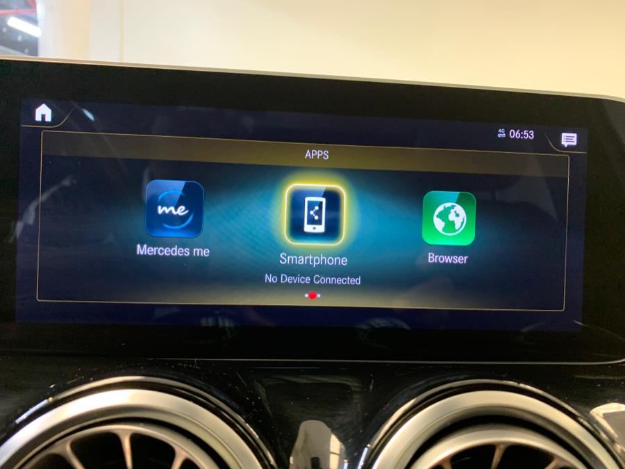 2021 Mercedes-Benz GLB GLB 250 4MATIC SUV photo