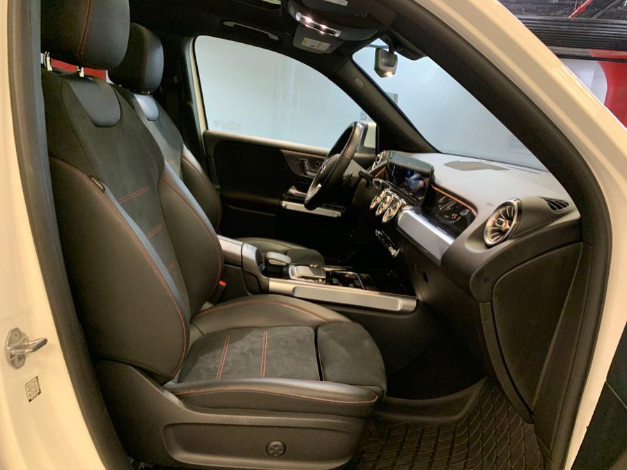 2021 Mercedes-Benz GLB GLB 250 4MATIC SUV photo