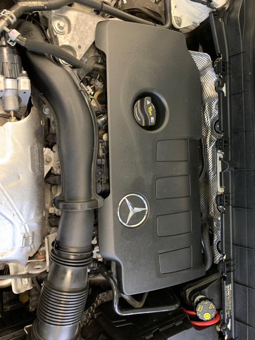 2021 Mercedes-Benz GLB GLB 250 4MATIC SUV photo