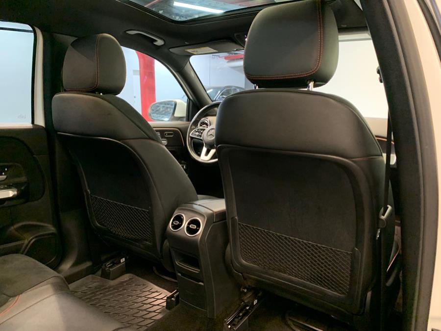 2021 Mercedes-Benz GLB GLB 250 4MATIC SUV photo