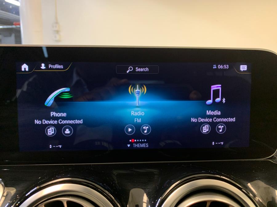 2021 Mercedes-Benz GLB GLB 250 4MATIC SUV photo