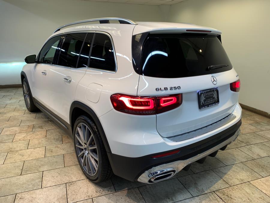 2021 Mercedes-Benz GLB GLB 250 4MATIC SUV photo