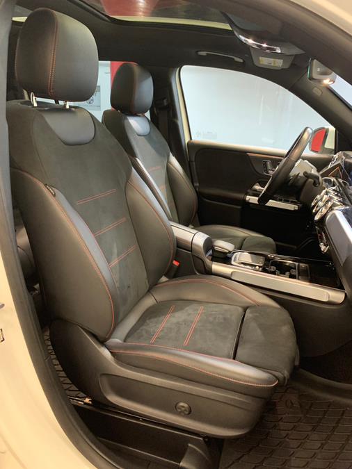 2021 Mercedes-Benz GLB GLB 250 4MATIC SUV photo