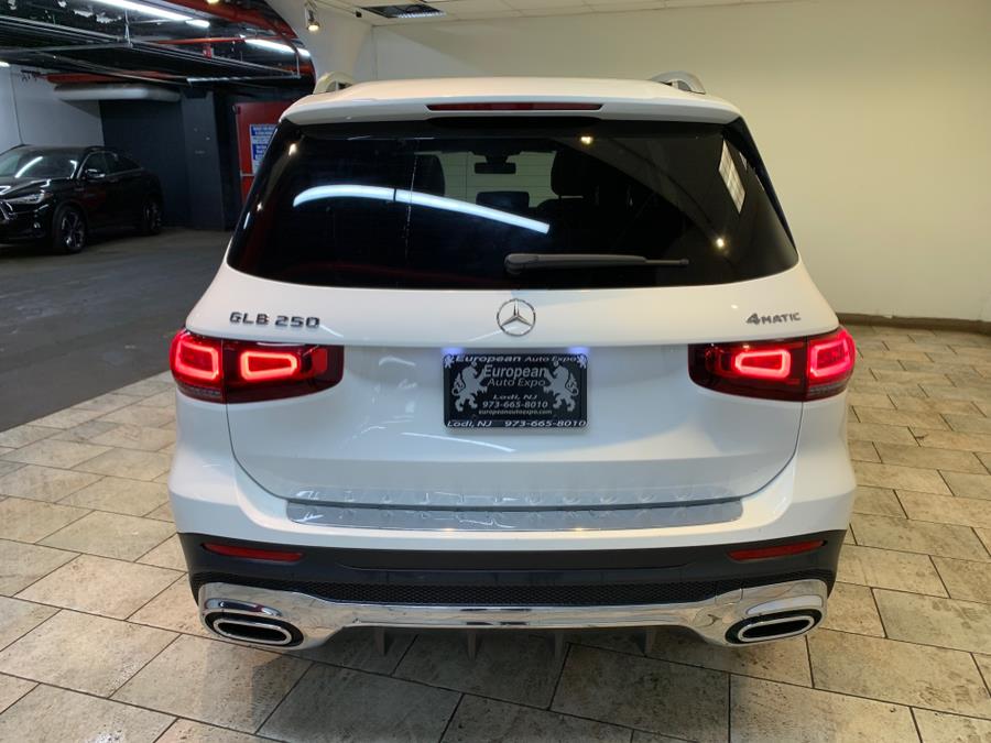2021 Mercedes-Benz GLB GLB 250 4MATIC SUV photo