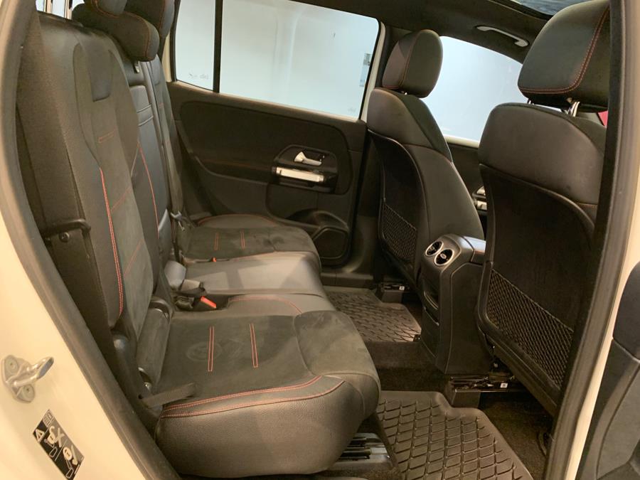 2021 Mercedes-Benz GLB GLB 250 4MATIC SUV photo