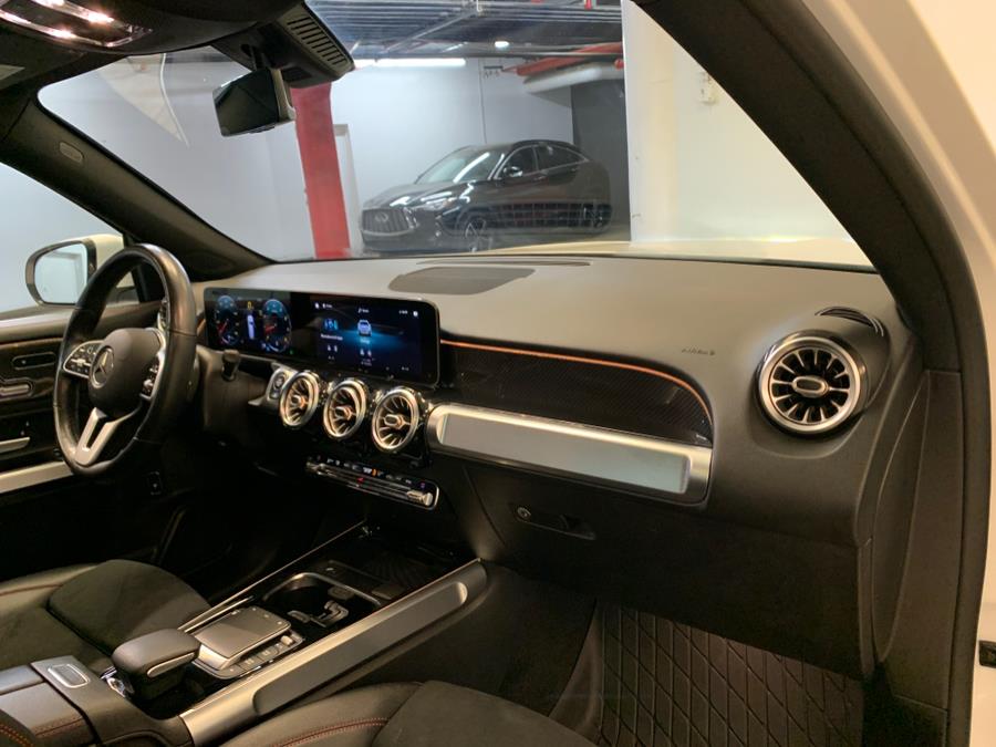 2021 Mercedes-Benz GLB GLB 250 4MATIC SUV photo