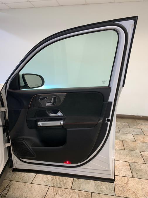 2021 Mercedes-Benz GLB GLB 250 4MATIC SUV photo
