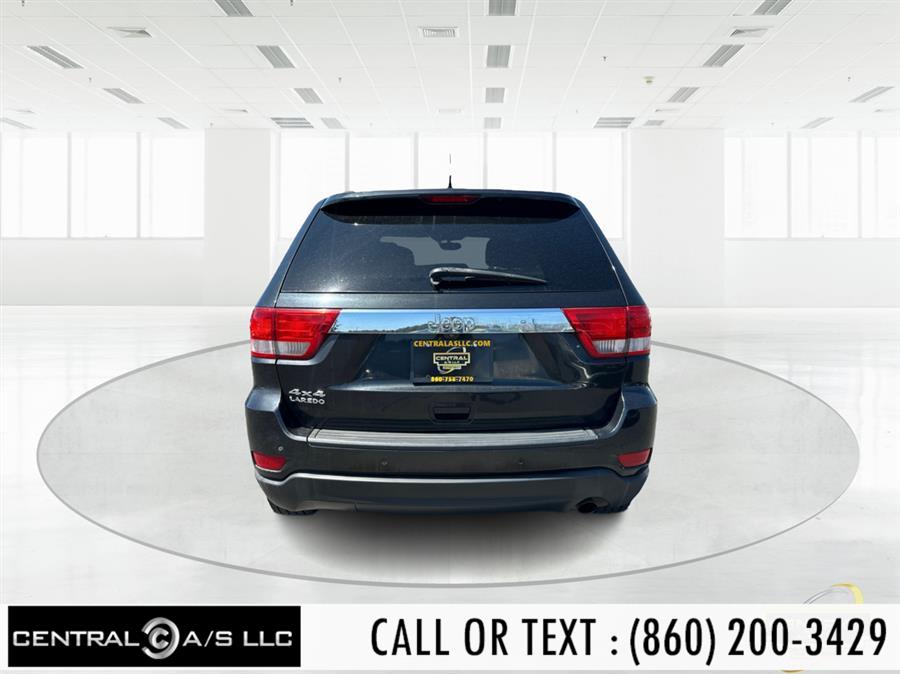 2013 Jeep Grand Cherokee Laredo X photo