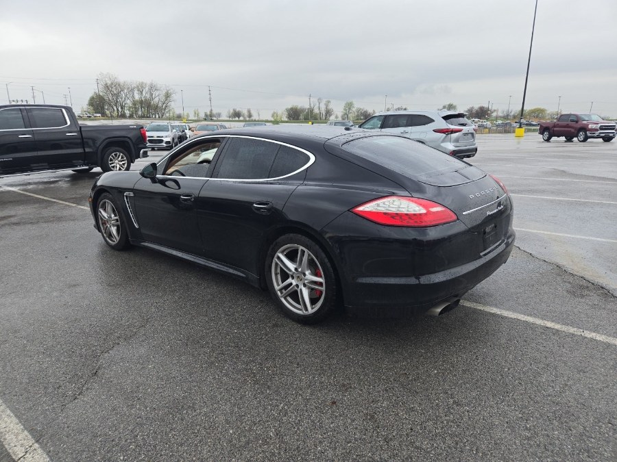 2013 Porsche Panamera Turbo photo