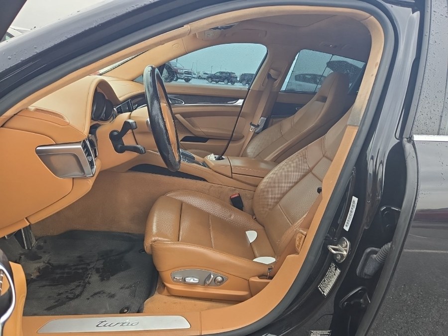 2013 Porsche Panamera Turbo photo