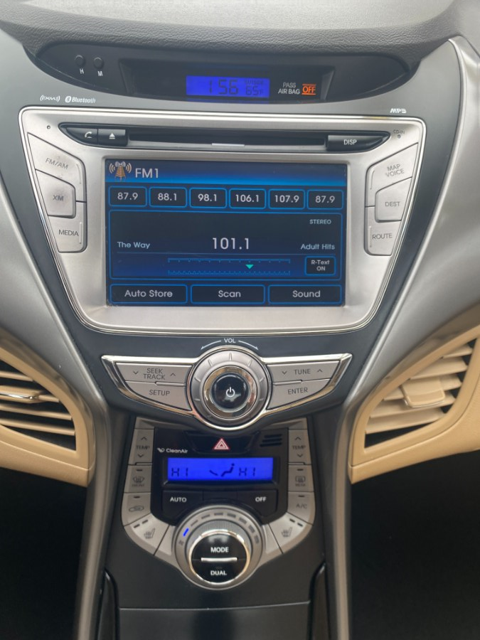 2013 Hyundai Elantra GLS photo