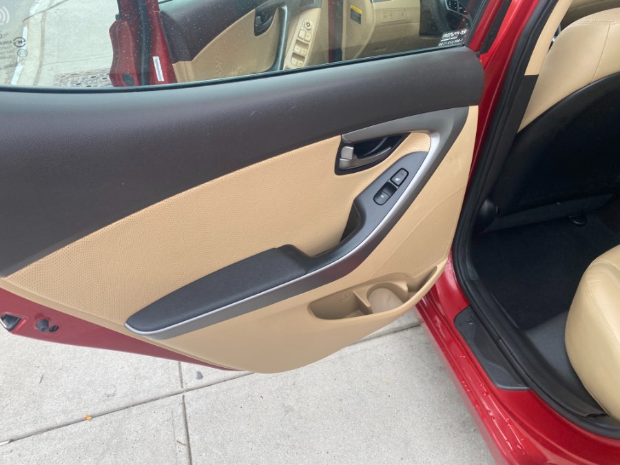2013 Hyundai Elantra GLS photo