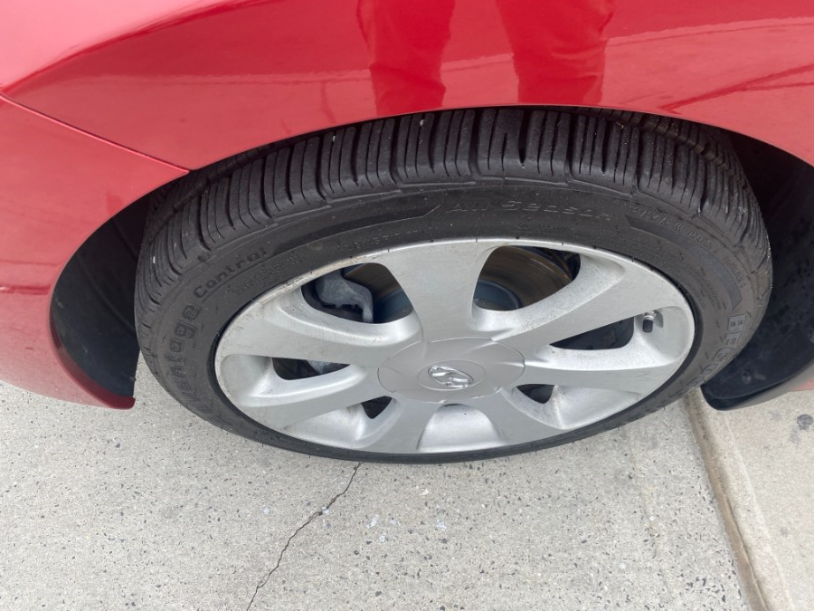 2013 Hyundai Elantra GLS photo